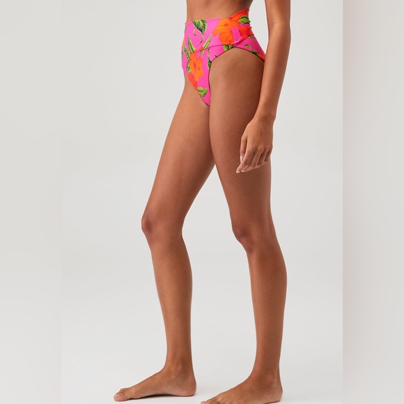 NWT BEACH RIOT
HIGHWAY BOTTOM - Picture 2 of 7